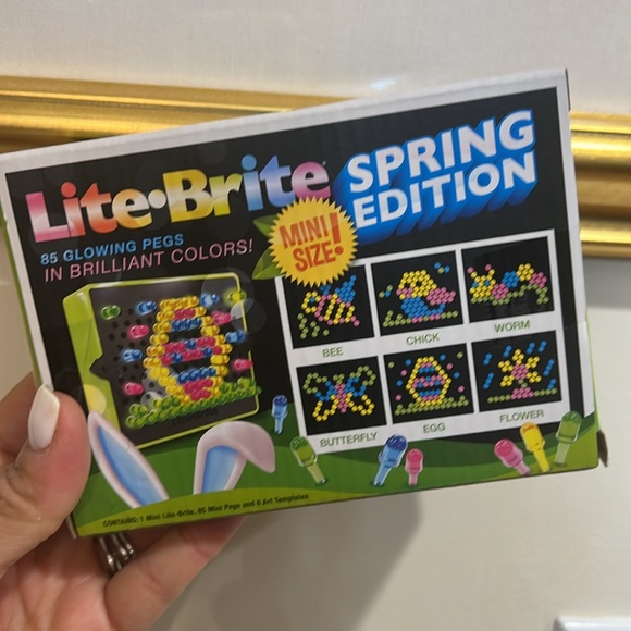 Lite Brite Mini 🐰🐰🐰 - Picture 2 of 3